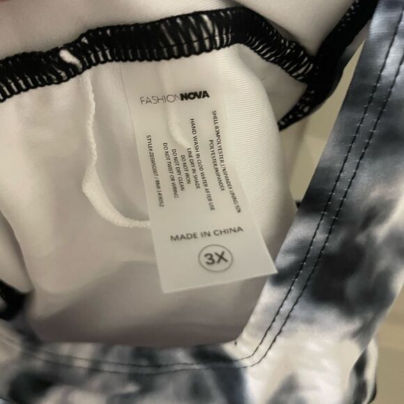 Fashion Nova Swim Suit Top 3X - Picture 3 of 3